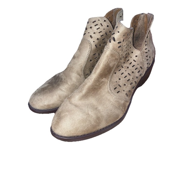 Sofft Shoes - Eurosoft by Sofft Booties Ankle Tan Suede Laser Cutout Suede Zip Western 8.5